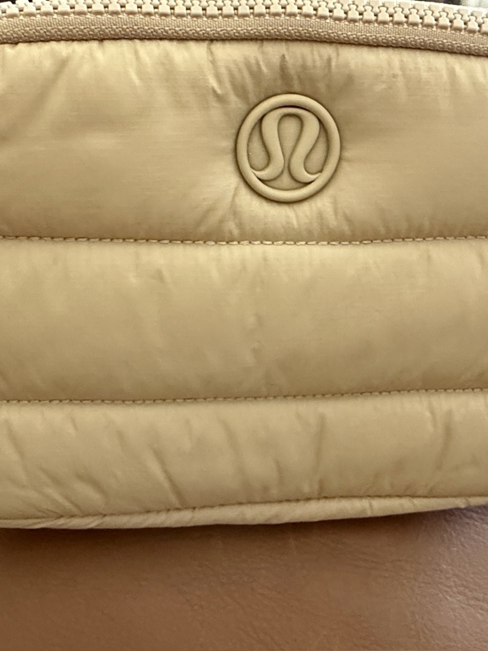 Lululemon Everywhere Wunder Puffer Belt Bag